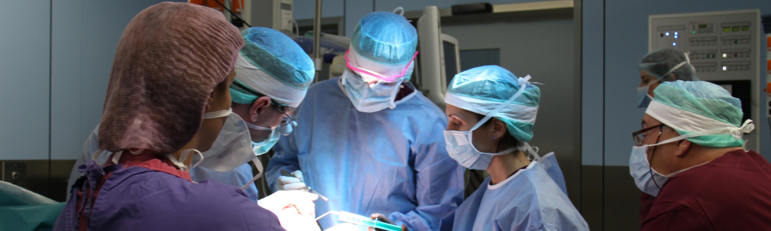 Dr Heleia Nestal Zibo operatsioonil