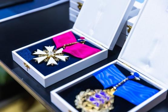 Presidendi teenetemärgid.jpg Foto: Presidendi kantseleid