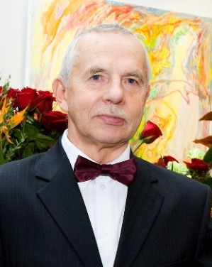Dr Eldur Annus (2011)